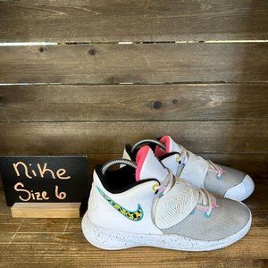 Kids Nike Kyrie Flytrap 3 South Beach White‎ Basketball Athletic Shoes Size 6 Y